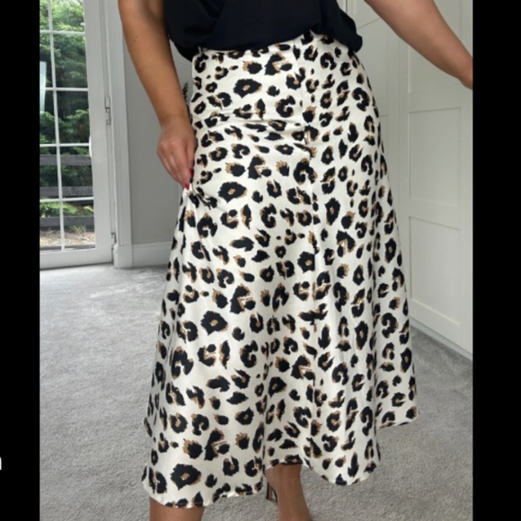 H&M Cream & Black Leopard Midi Silk Skirt - Size XL - Picture 1 of 3